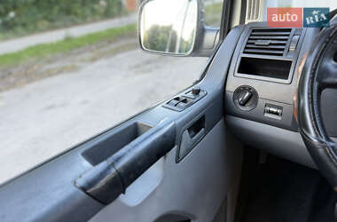 Минивэн Volkswagen Transporter 2004 в 