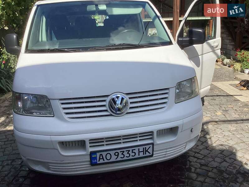 Мінівен Volkswagen Transporter 2004 в Великих Лучках