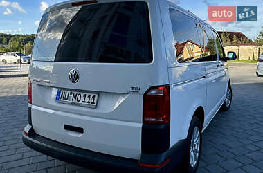 Минивэн Volkswagen Transporter 2017 в 