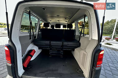 Минивэн Volkswagen Transporter 2017 в 