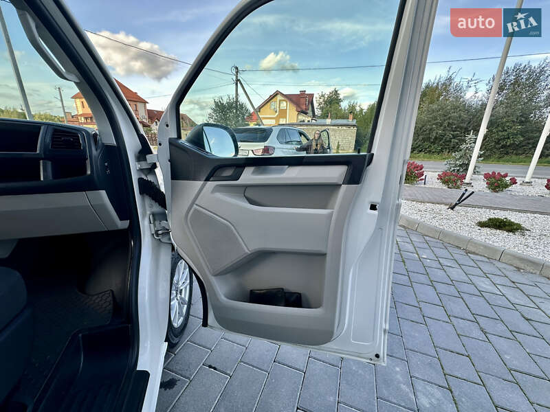 Минивэн Volkswagen Transporter 2017 в Трускавце