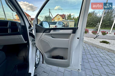 Минивэн Volkswagen Transporter 2017 в 