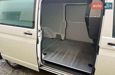 Грузовой фургон Volkswagen Transporter 2015 в 