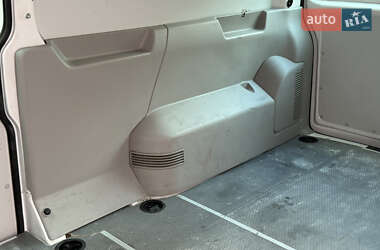 Грузовой фургон Volkswagen Transporter 2015 в 