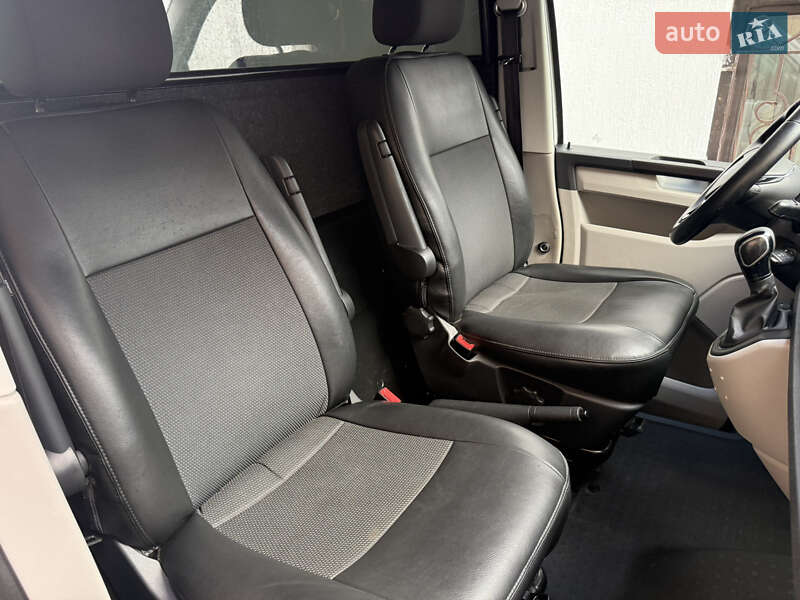Грузовой фургон Volkswagen Transporter 2015 в Тячеве