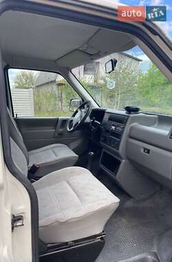 Мінівен Volkswagen Transporter 2001 в 