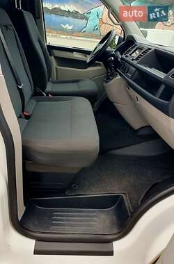 Грузовой фургон Volkswagen Transporter 2017 в 