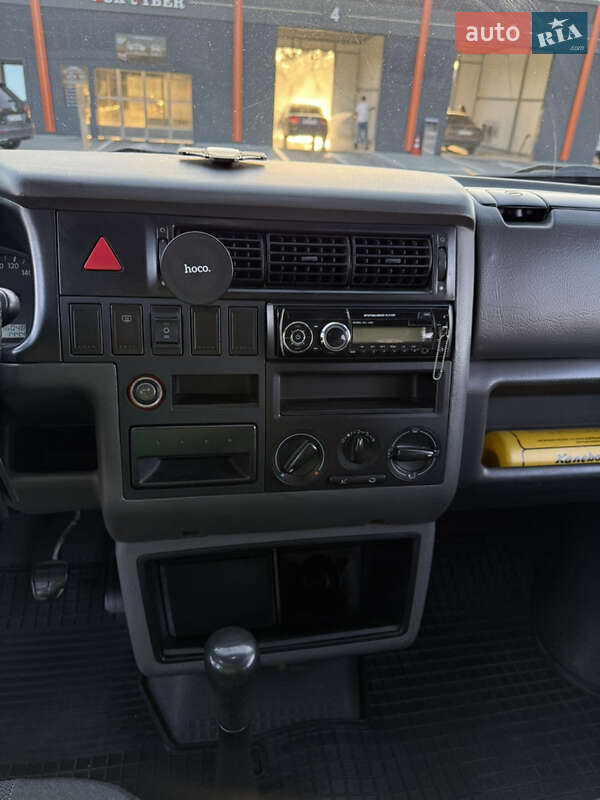 Минивэн Volkswagen Transporter 2001 в Виннице