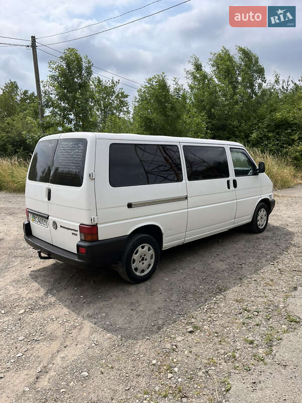 Минивэн Volkswagen Transporter 2001 в Городке