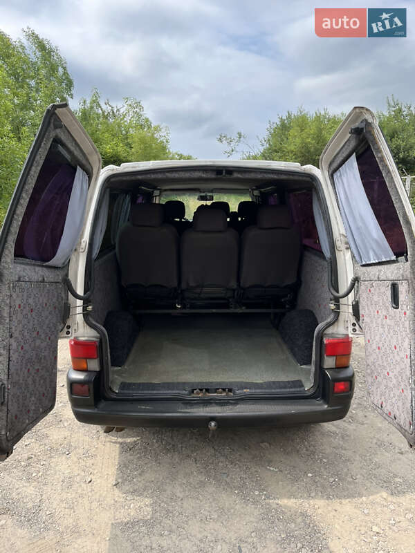 Минивэн Volkswagen Transporter 2001 в Городке