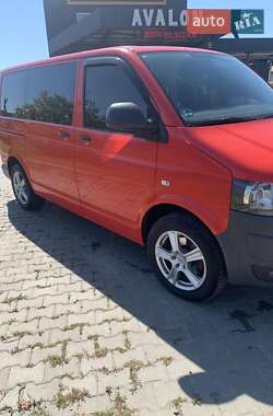 Минивэн Volkswagen Transporter 2010 в 