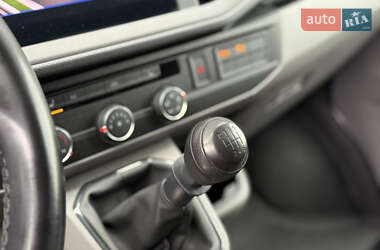 Грузовой фургон Volkswagen Transporter 2021 в 