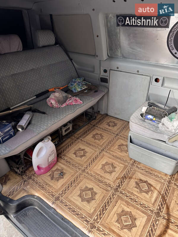 Грузопассажирский фургон Volkswagen Transporter 1997 в Песочине