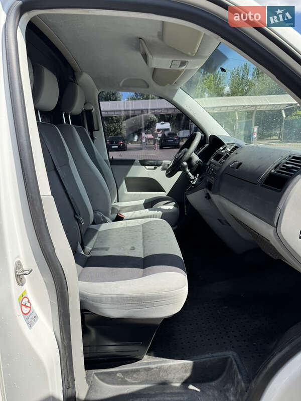 Грузовой фургон Volkswagen Transporter 2014 в Кривом Роге