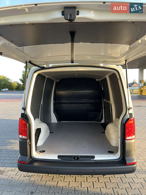 Грузовой фургон Volkswagen Transporter 2022 в Луцке