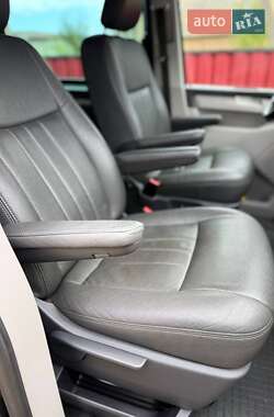 Минивэн Volkswagen Transporter 2016 в 