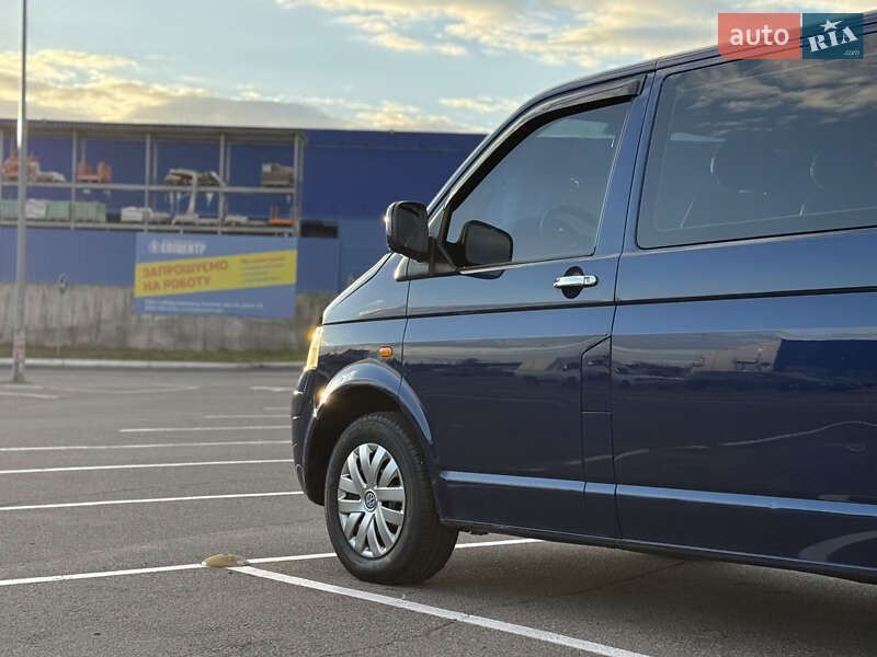 Минивэн Volkswagen Transporter 2005 в Виннице