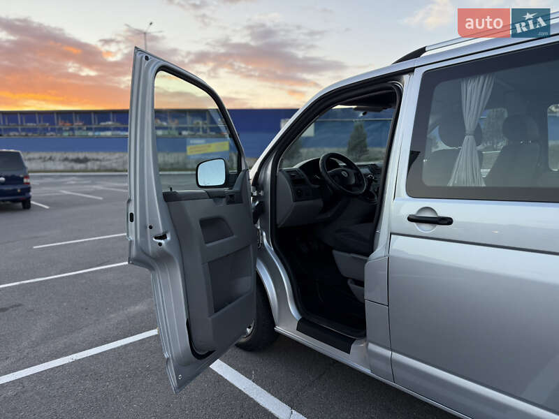 Минивэн Volkswagen Transporter 2008 в Виннице