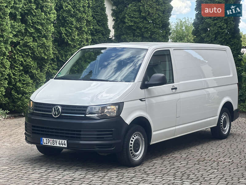Грузовой фургон Volkswagen Transporter 2016 в Дубно