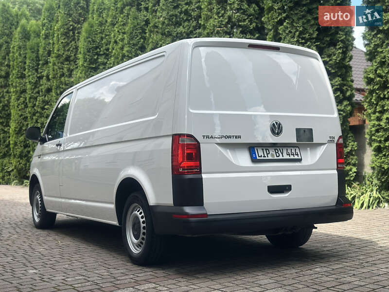Грузовой фургон Volkswagen Transporter 2016 в Дубно