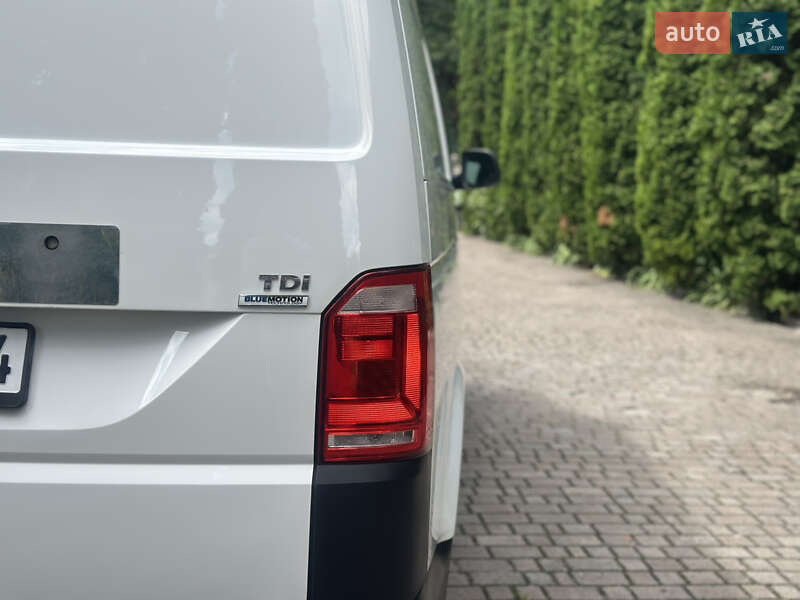Грузовой фургон Volkswagen Transporter 2016 в Дубно
