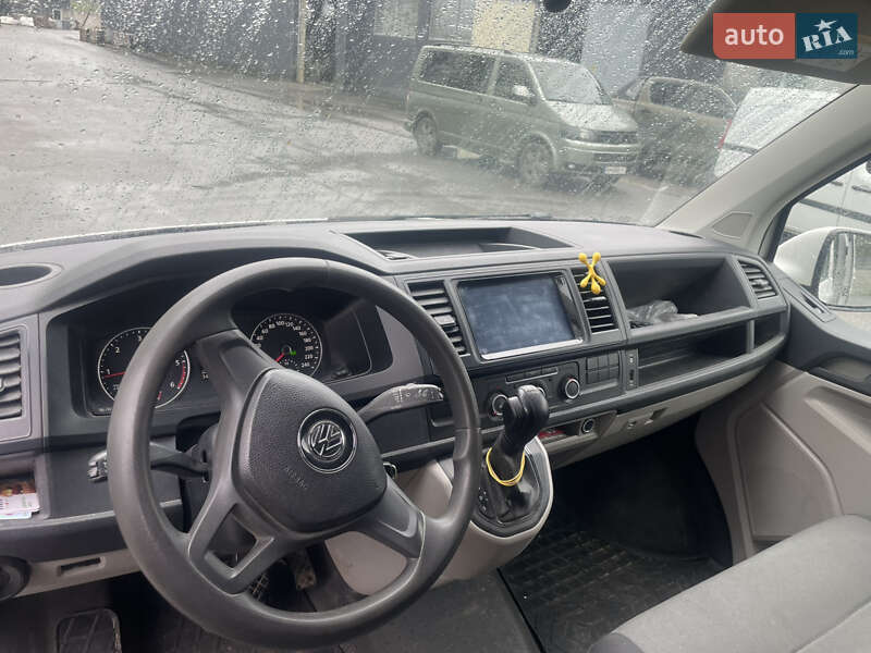Грузовой фургон Volkswagen Transporter 2017 в Житомире