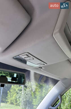 Минивэн Volkswagen Transporter 2011 в 