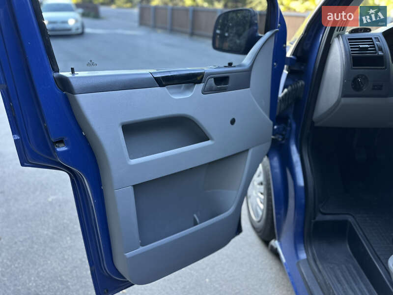 Минивэн Volkswagen Transporter 2005 в Виннице