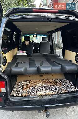 Минивэн Volkswagen Transporter 2000 в 