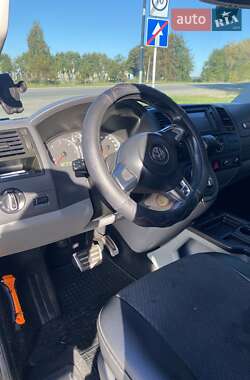 Минивэн Volkswagen Transporter 2009 в 