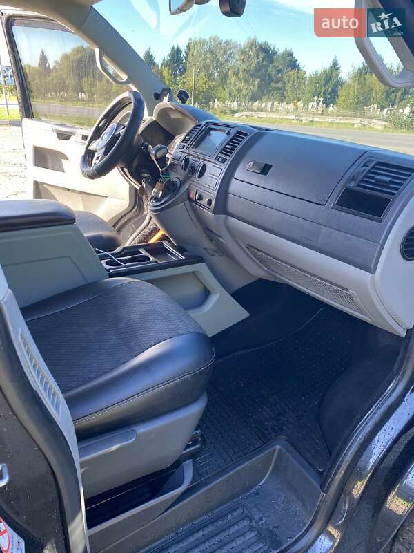 Минивэн Volkswagen Transporter 2009 в Житомире