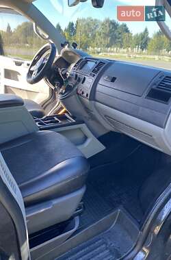 Минивэн Volkswagen Transporter 2009 в 