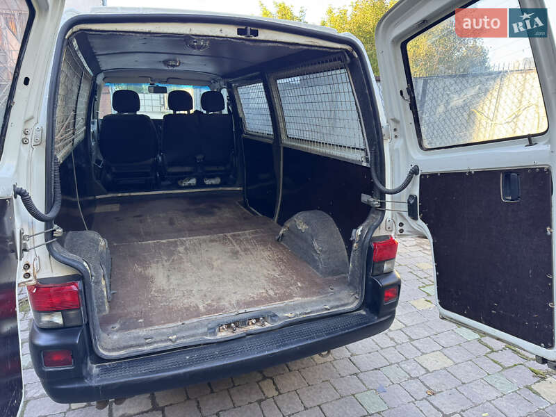 Минивэн Volkswagen Transporter 2002 в Львове