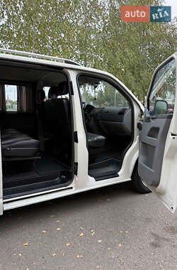 Минивэн Volkswagen Transporter 2006 в 