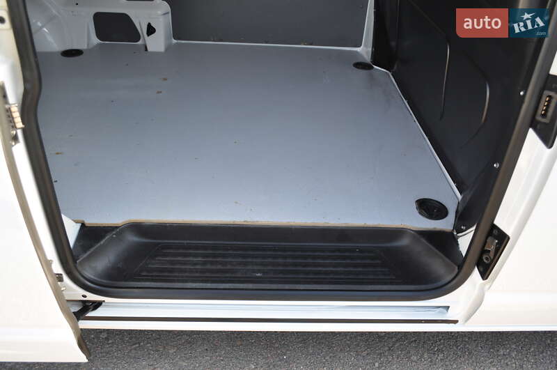 Грузовой фургон Volkswagen Transporter 2021 в Киеве
