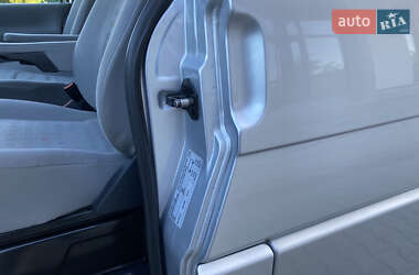 Минивэн Volkswagen Transporter 2002 в 