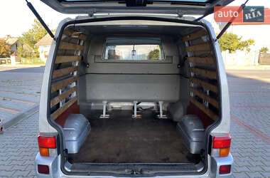 Минивэн Volkswagen Transporter 2002 в 