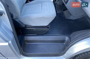 Минивэн Volkswagen Transporter 2002 в 