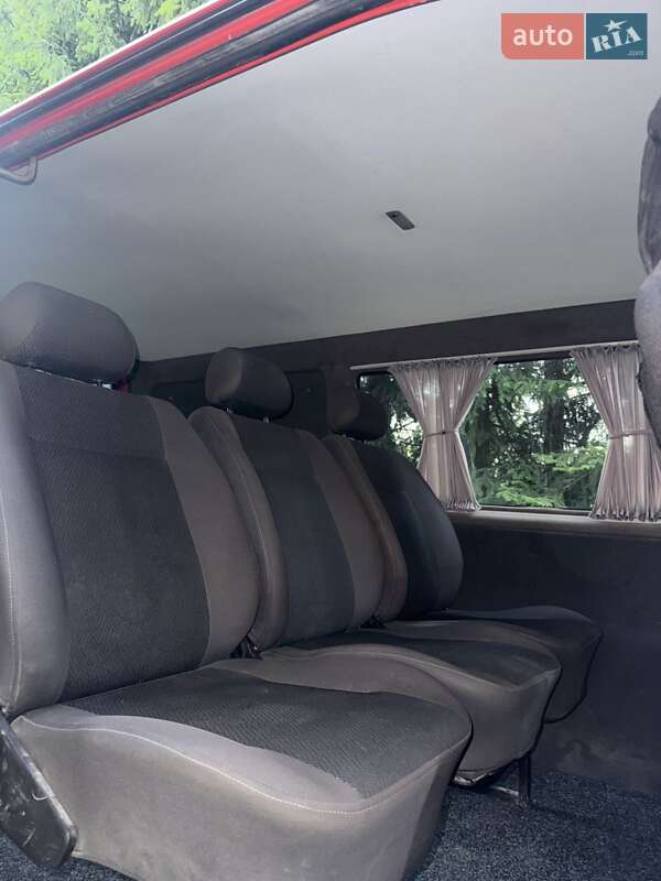 Минивэн Volkswagen Transporter 2001 в Косове