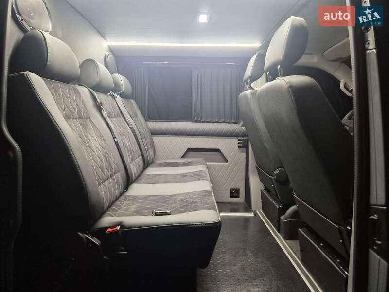 Минивэн Volkswagen Transporter 2020 в Олевске