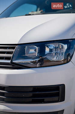 Минивэн Volkswagen Transporter 2016 в 