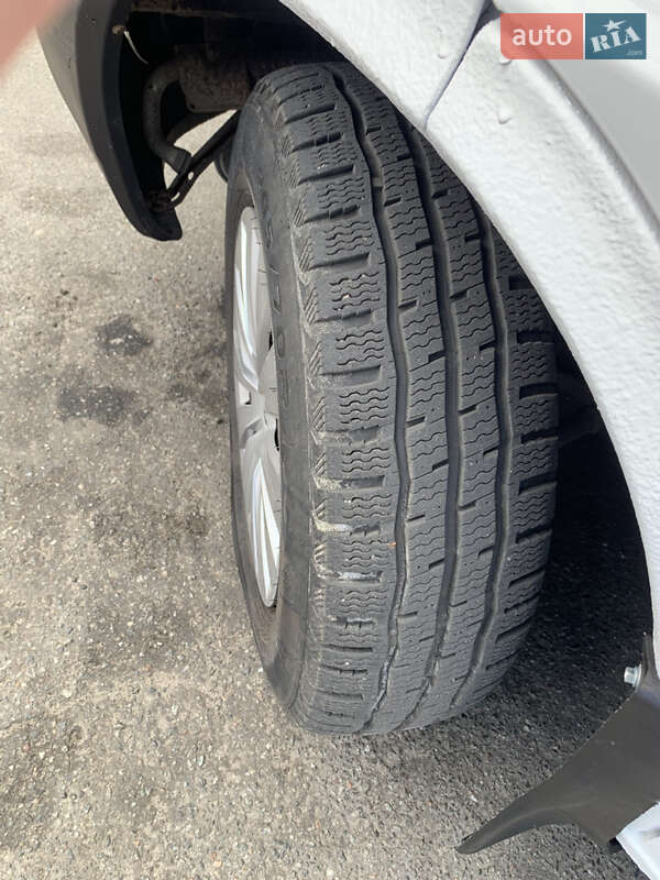 Минивэн Volkswagen Transporter 2000 в Броварах