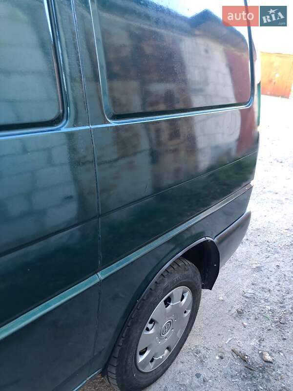 Грузовой фургон Volkswagen Transporter 1996 в Обухове
