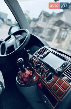 Минивэн Volkswagen Transporter 2005 в 