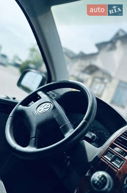 Минивэн Volkswagen Transporter 2005 в 