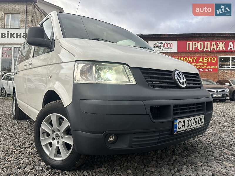Минивэн Volkswagen Transporter 2004 в 