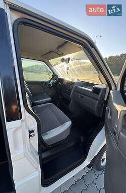 Грузопассажирский фургон Volkswagen Transporter 2002 в 
