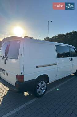 Грузопассажирский фургон Volkswagen Transporter 2002 в 