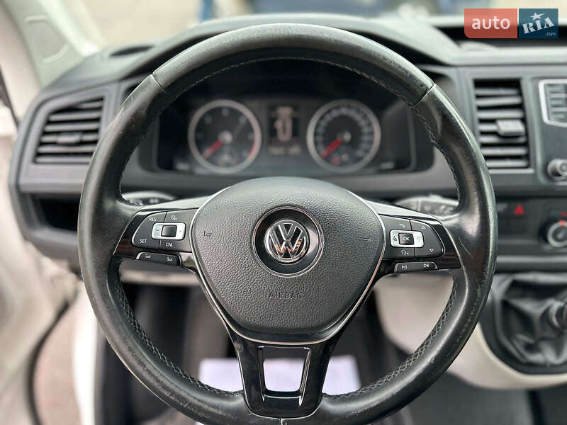 Грузовой фургон Volkswagen Transporter 2016 в Виннице
