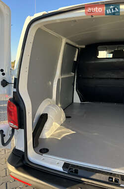 Грузовой фургон Volkswagen Transporter 2020 в 